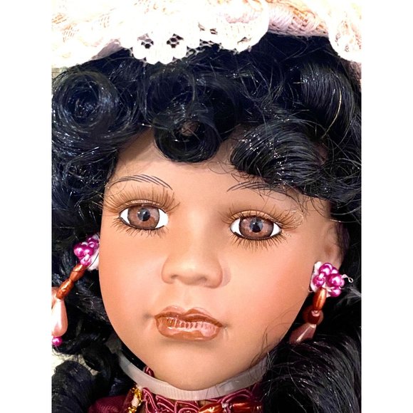 African American doll, Angelina Visconti doll, NEW in Box, 18" Height, so cute - Picture 3 of 17